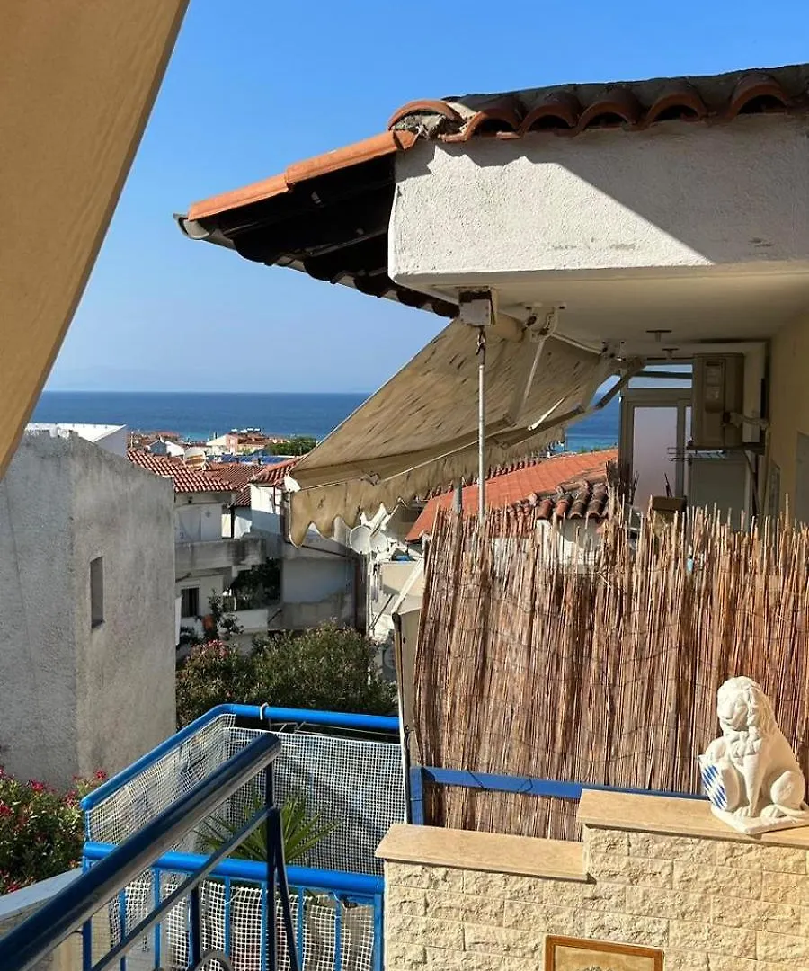 Kristine'S Sea View Apartment Polychrono